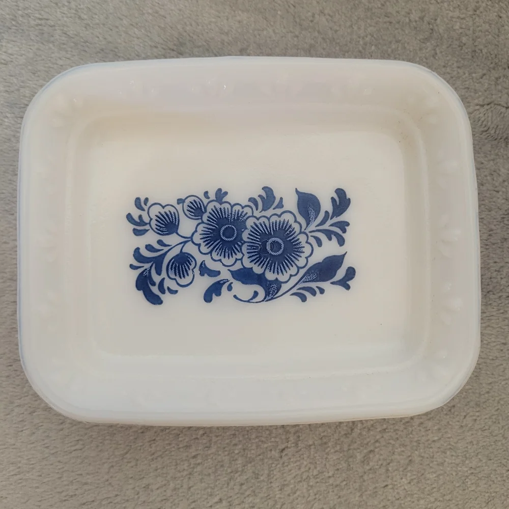 Vintage Avon 1970's Avon Milk Glass Soap Tricket Dish